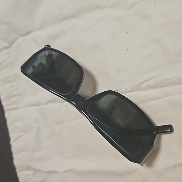 Coach Sunglasses - Picture 2 of 6